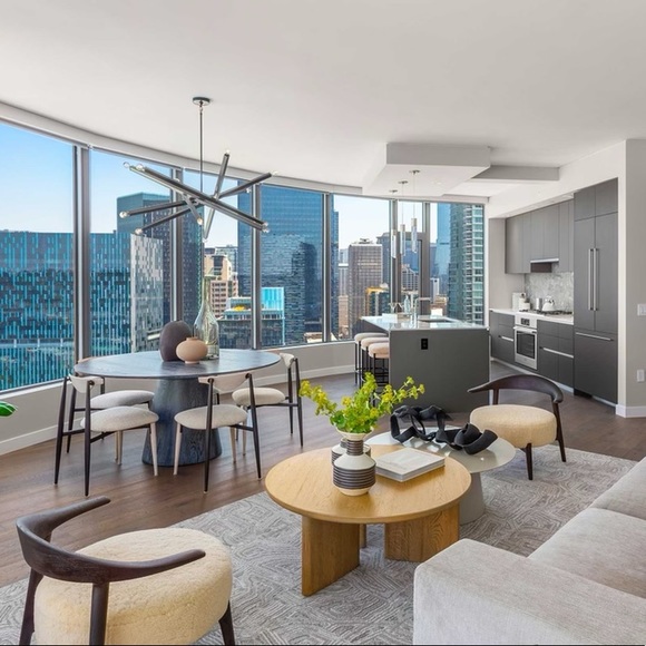 Meet your Posher, Rachel - Picture 4 of 4